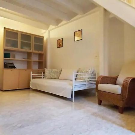 Holiday House Nel Cuore Di Bari Exterior photo